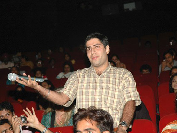 aamir khan at the screening of taare zameen par for kids 9