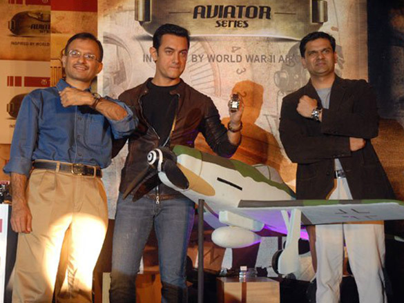 aamir khan launches titan aviator 2