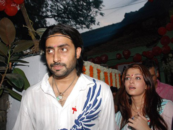 abhishek aishwarya at ashray childrens home 9
