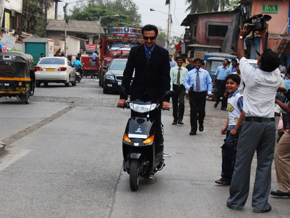 gulshan grover unveils yo speed electric bike 8