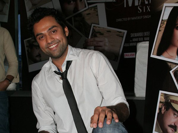 audio launch of manorama six feet under 5