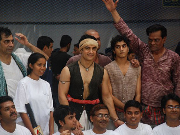 match between lagaan xi and winners of lagaan dvd contest 2