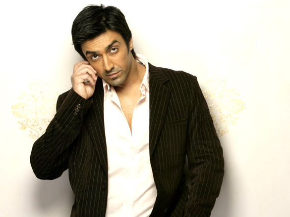 ashish chowdhry 16