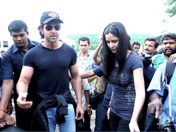 katrina kaif takes hrithik for a zindagi na milegi dobara bike ride 6