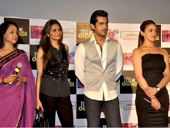 hema and esha deol unveil tell me o kkhuda look 3
