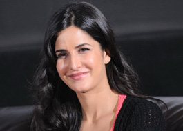 Katrina visits shrine of Sheikh Salim Chisti at Fatehpur Sikri