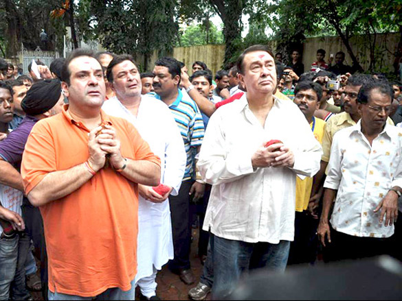 ranbir kapoor promotes rockstar at rk ganpati 7