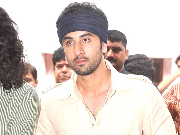 ranbir kapoor promotes rockstar at rk ganpati 9