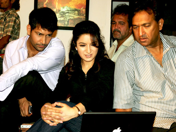 on the sets of khushiyaan 7