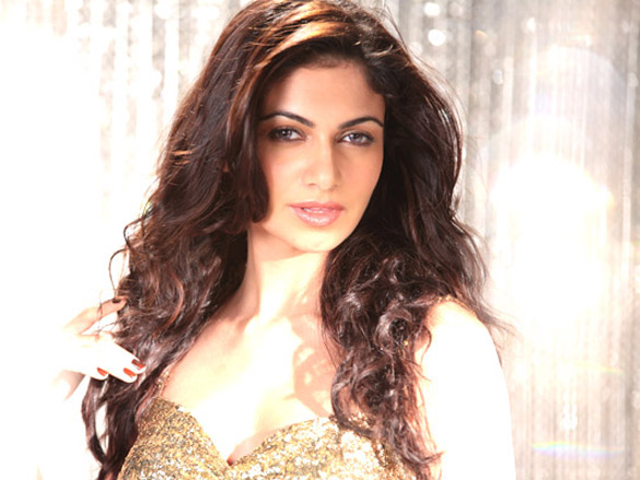 simran kaur mundi 6
