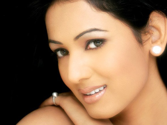 sonal chauhan 37