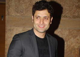 Shiney Ahuja sends legal notice to Micromax over their latest ad