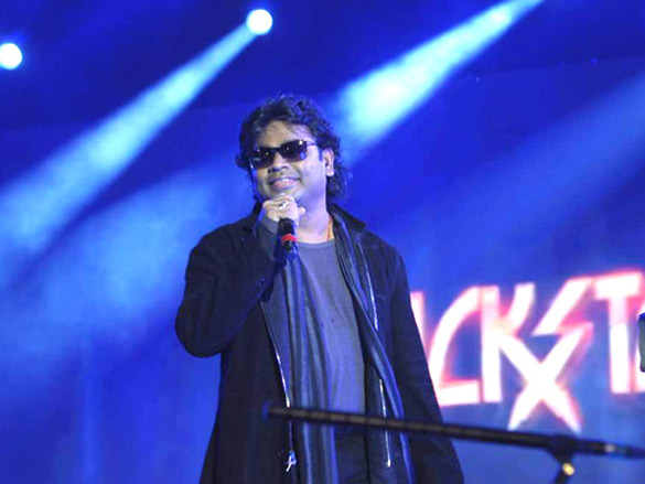 ranbir and rahman rock at rockstar live concert 7
