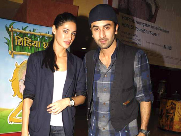 ranbir kapoor watches rockstar with family 3