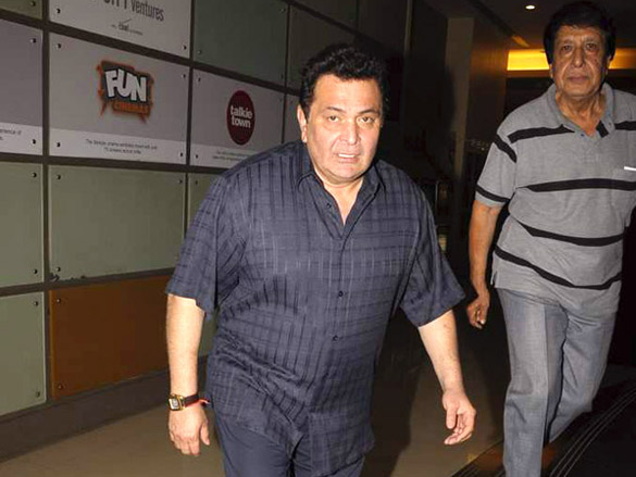 ranbir kapoor watches rockstar with family 4