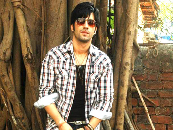 on the sets of sadda adda 21