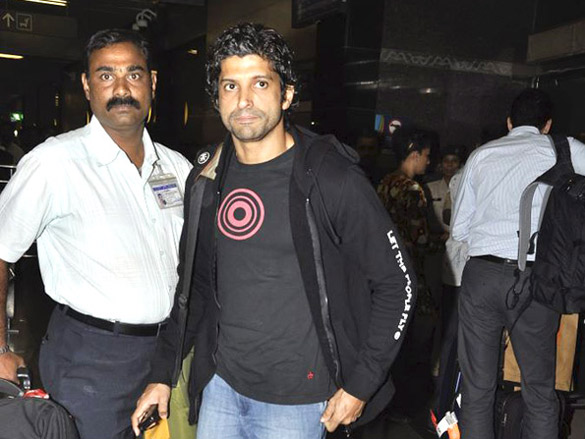 shahrukh and priyanka leave for dubai to promote don 2 4