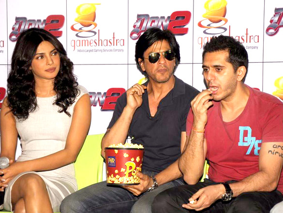 shahrukh khan and priyanka unveil don 2 game 4