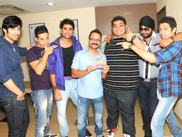 starcast of sadda adda at thakur college 9