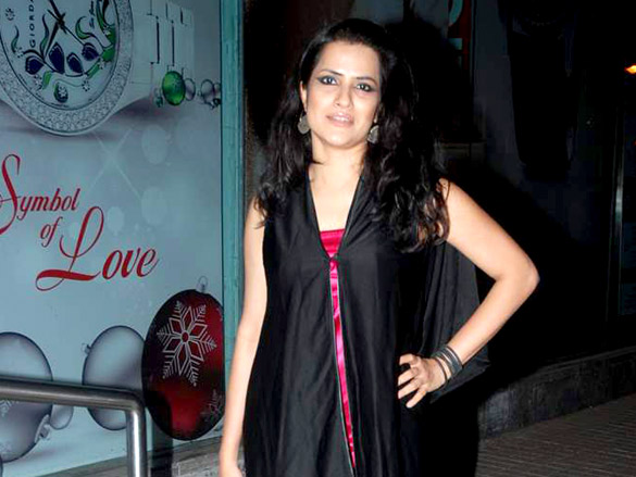 special screening of don 2 a t pvr hosted by priyanka 15