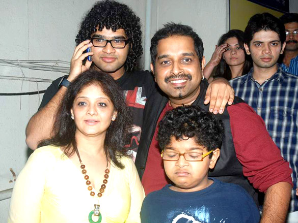 special screening of don 2 a t pvr hosted by priyanka 25