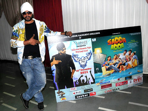 sadda adda starcast at rithumbara to promote their film on chrismas eve 13