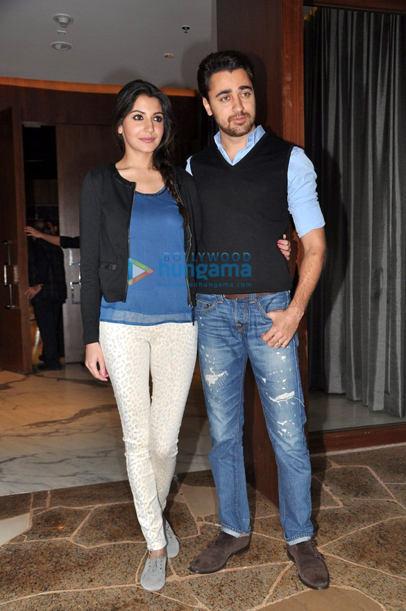 press conference of matru ki bijlee ka mandola 10