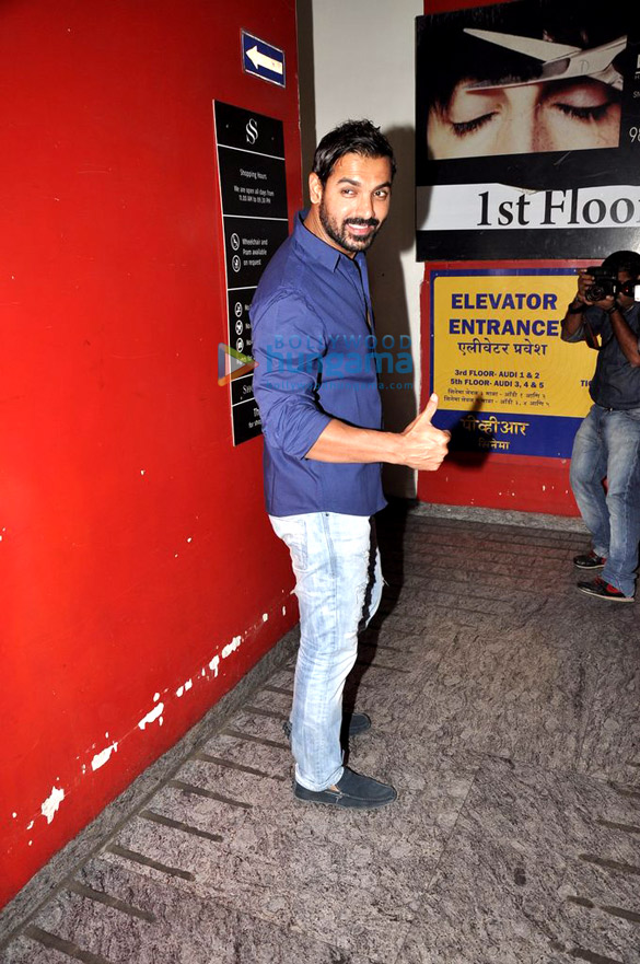 special screening of race 2 6