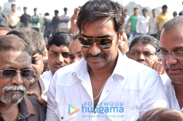 ajay devgn priya dutt at republic day celebration 5