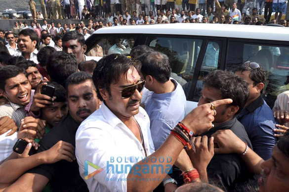 ajay devgn priya dutt at republic day celebration 11