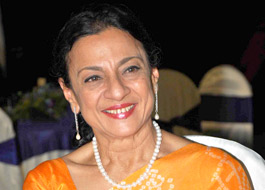 Tanuja goes bald for Nitish Bhardwaj’s film Tanuja goes bald for Nitish Bhardwaj’s film
