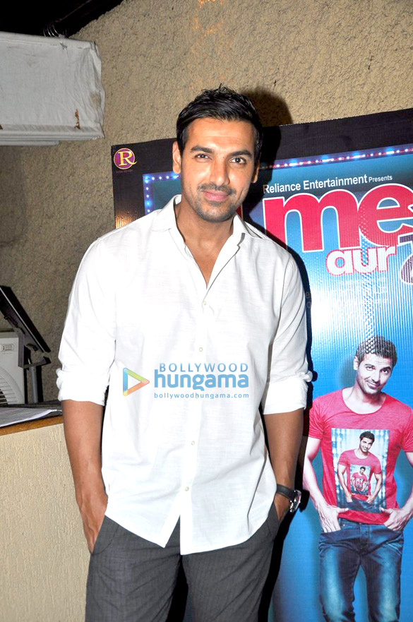 john goes on a dinner date for i me aur main promotions 3