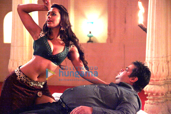 saheb biwi aur gangster returns 10
