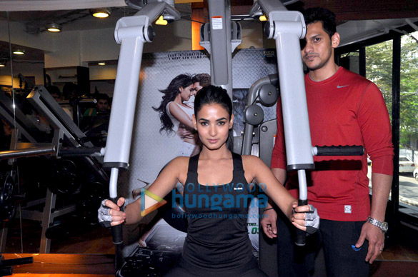 sonal chauhan at body sculptor gym juhu 4