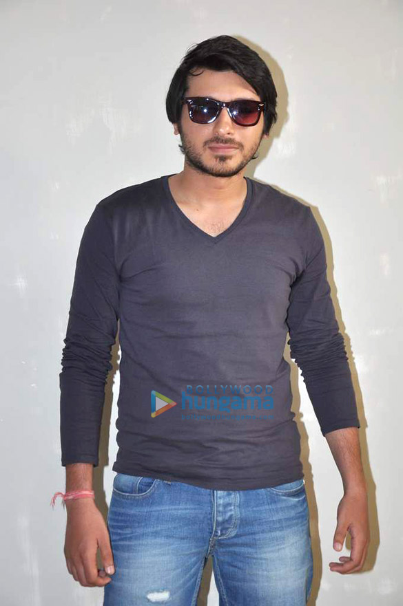 cast of chashme baddoor wishes mithibai colleges students for their exams 8