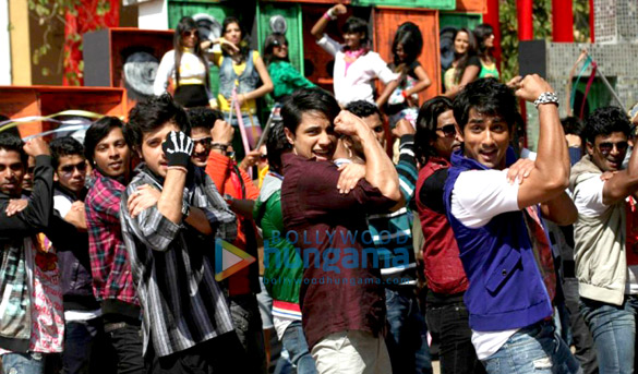 chashme baddoor 100