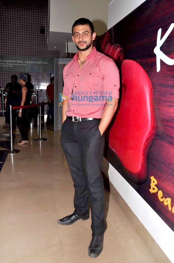 celebs grace the special screening of chashme buddoor 6