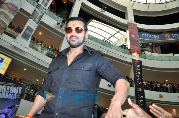 john anil tusshar promote shootout at wadala at infinity mall malad 4