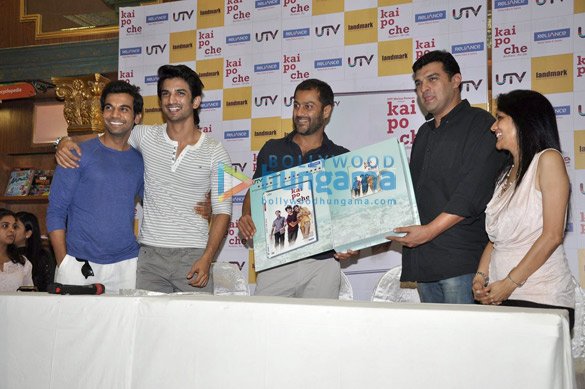 dvd launch of kai po che at infiniti mall 2