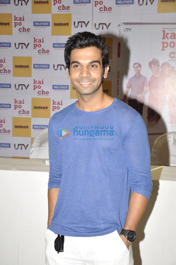 dvd launch of kai po che at infiniti mall 7