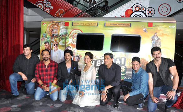 shahrukh deepika at the trailer launch of chennai express 2