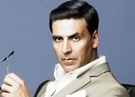 Akshay travels to Burmingham to promote OUATIMD