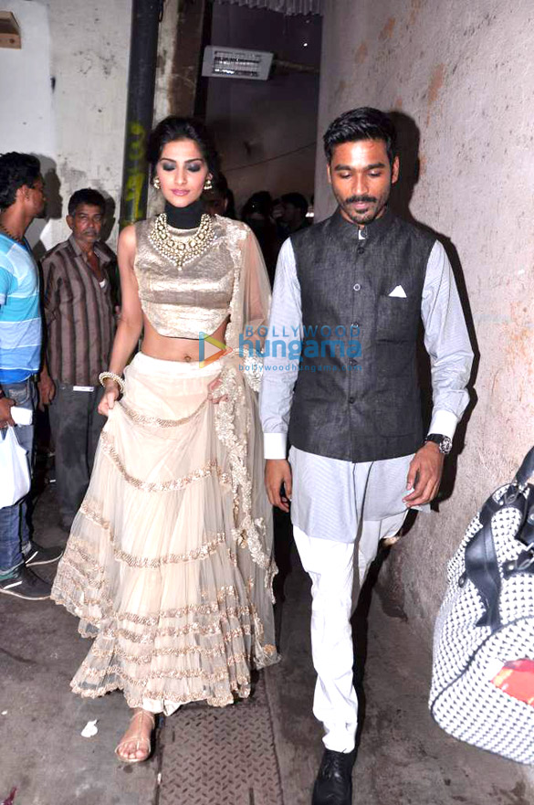 sonam dhanush promote raanjhanaa on the sets of jhalak dikhla jaa season 6 24