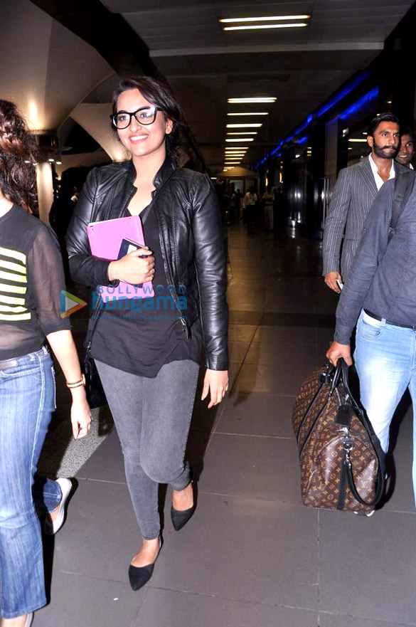 ranveer sonakshi return from dubai promotions of lootera 5
