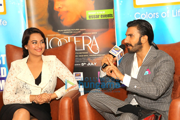 sonakshi ranveer promote lootera in dubai 2