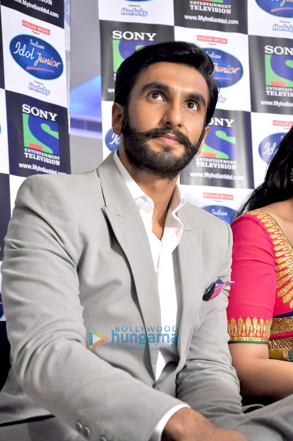 promotions of lootera on the sets of indian idol junior 5