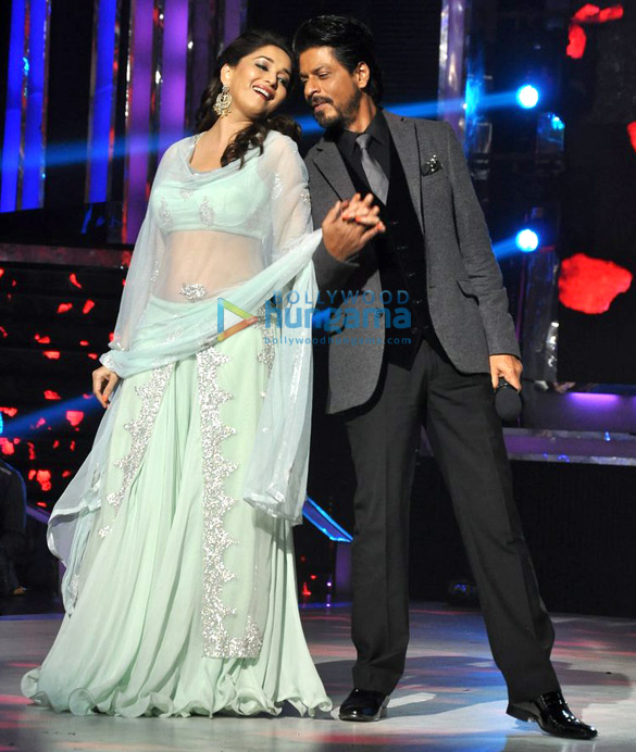 shahrukh madhuri on jhalak dikhhla jaa chennai express special shoot 12