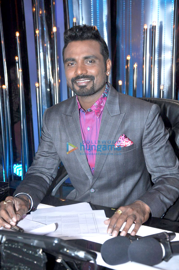 arjun rampal promotes d day on jhalak dikhhla jaa 10