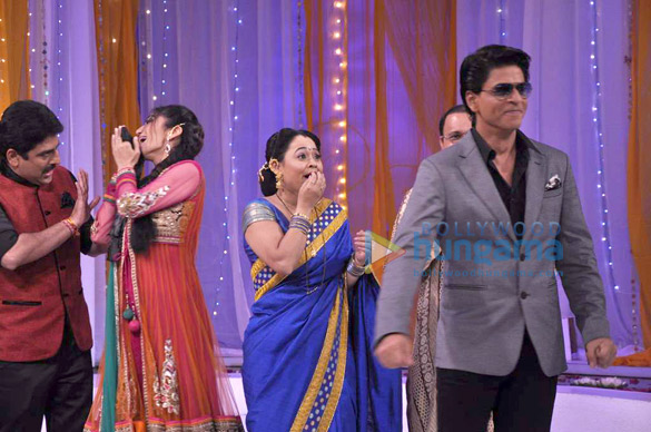 shahrukh promotes chennai express on taarak mehta ka ooltah chashmah 6