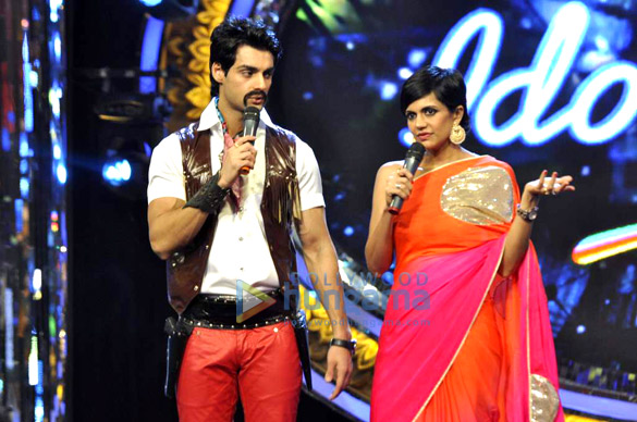 shahrukh deepika promote chennai express on indian idol junior 8